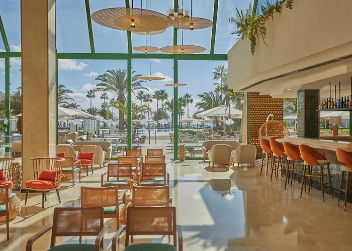 호텔 Dreams Lanzarote Playa Dorada & 5*